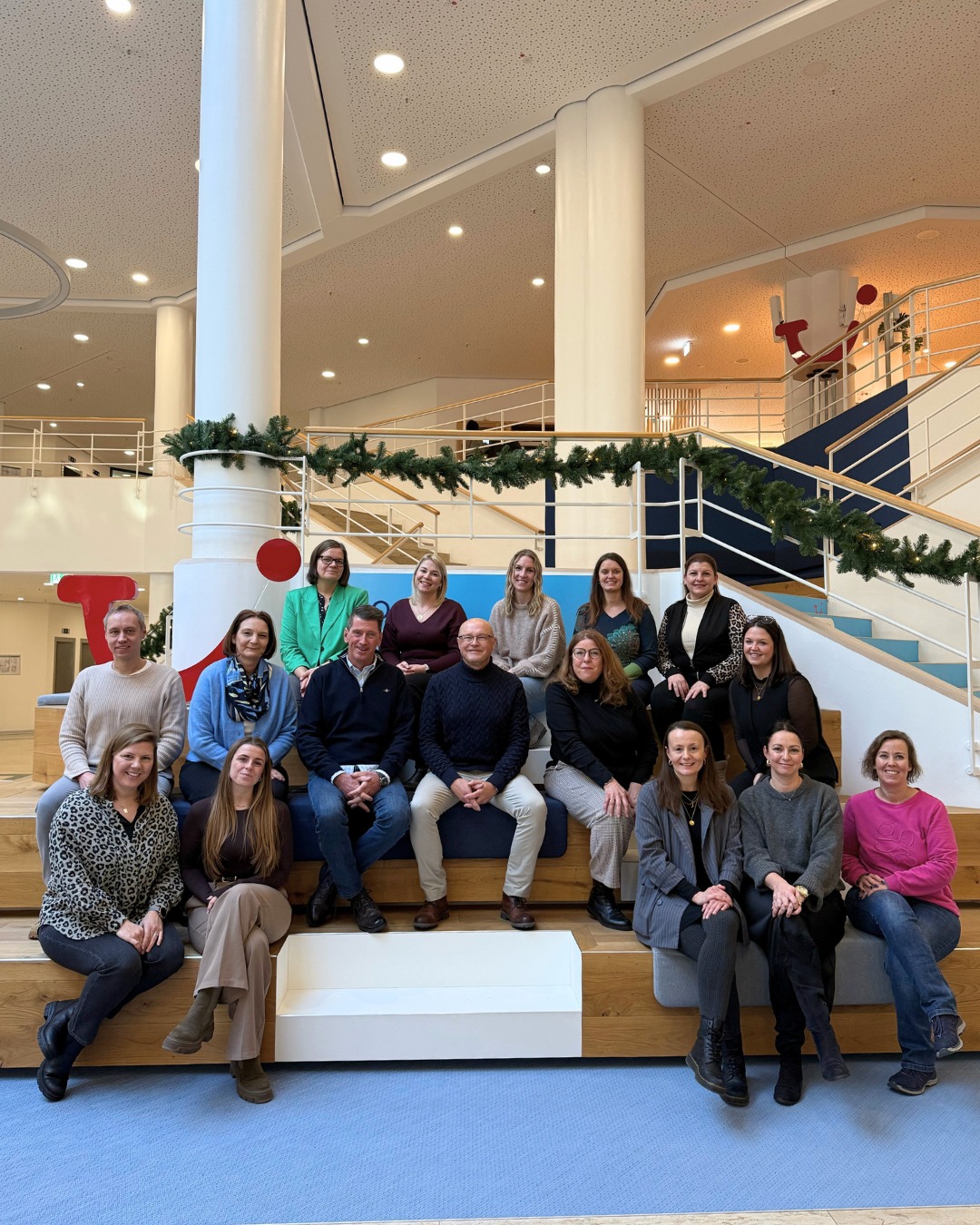 ✨ Neues Jahr, neue Gesichter, neue Verbindungen ✨

Mit unserem ersten Präsenz-Teammeeting 2026 am TUI Campus ist das Jahr diese Woche direkt richtig gut gestartet – und als wäre das nicht schon genug, durften wir zusätzlich vier neue Kooperationspartner*innen persönlich bei uns begrüßen!

Kennenlernen, Austausch, erste Gespräche und jede Menge gute Energie: ein perfekter Auftakt für viele gemeinsame Projekte. Schön, dass ihr jetzt Teil unserer Kooperation seid! 🚀

#tltu #tlturlaubsreisen #reiseberatung #reiseberatungpoweredbytui #worldoftui #tui #partner #partnerschaft #kooperation #team #teamwork #welcome